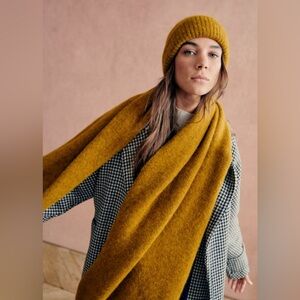 RARE Sezane Scarf & Beanie Matching Set Bronze Alpaca